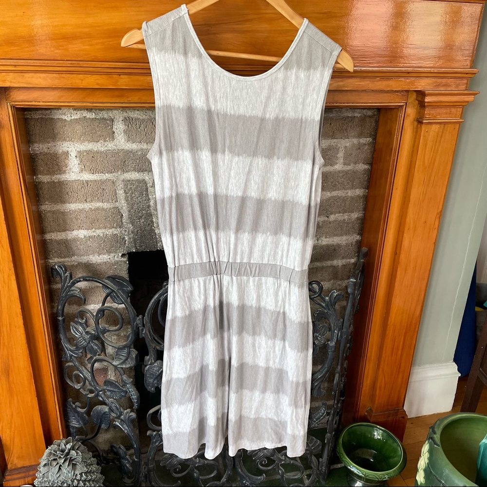 Athleta Gray Stripe Lively Stretch Waist Cross Back dress Excellent! Size Small